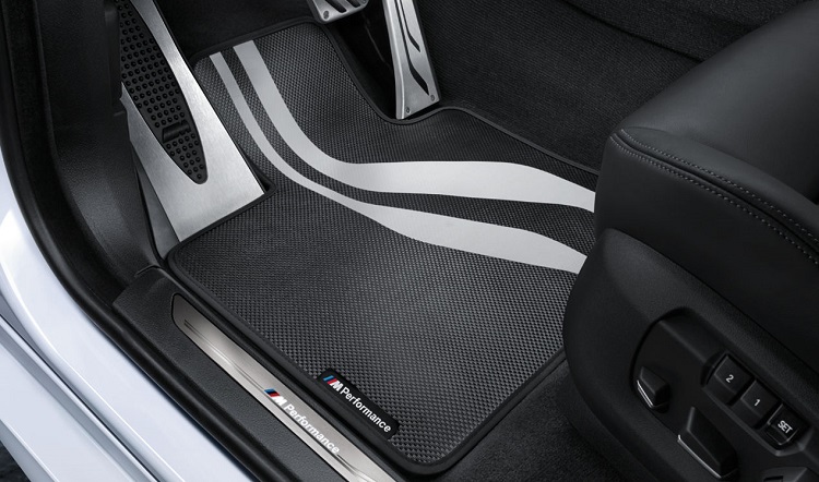 картинка Накладки на пороги BMW M Performance со светодиодной подсветкой, X5 и X6 от магазина bmw-orugunal.ru