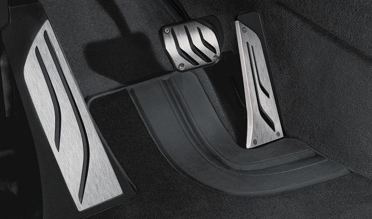 картинка Подставка для левой ноги из нержавеющей стали BMW M Performance F15/F16 от магазина bmw-orugunal.ru