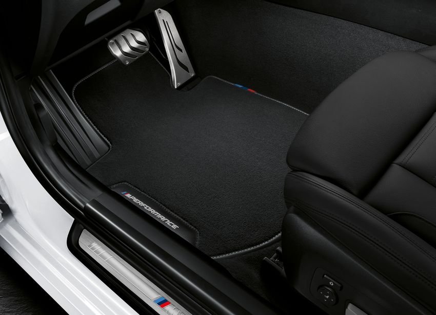 картинка Комплект велюровых ковриков BMW M Performance G20 (4 шт.) от магазина bmw-orugunal.ru