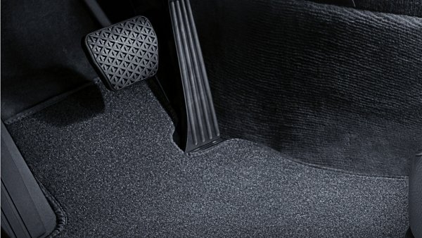 картинка Комплект велюровых ковриков в салон BMW F48 X1  (4шт.), антрацит от магазина bmw-orugunal.ru