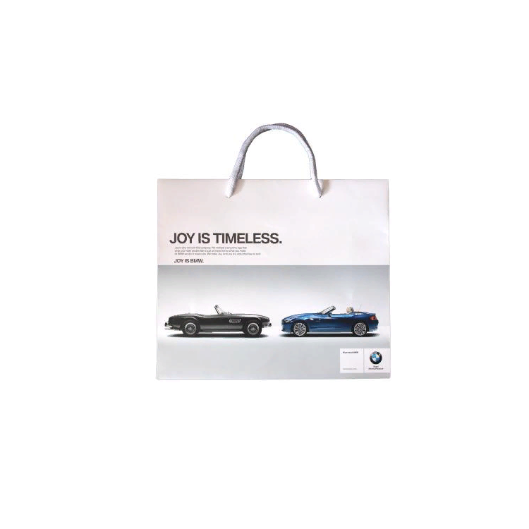 картинка Бумажный подарочный пакет BMW  от магазина bmw-orugunal.ru