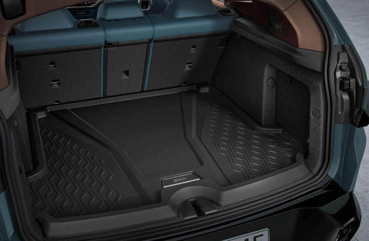 картинка Оригинальный коврик багажника BMW XM G09, высокий борт от магазина bmw-orugunal.ru