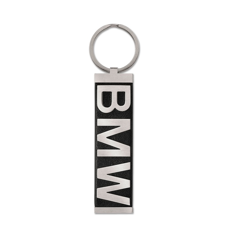картинка Брелок для ключей с буквами BMW от магазина bmw-orugunal.ru