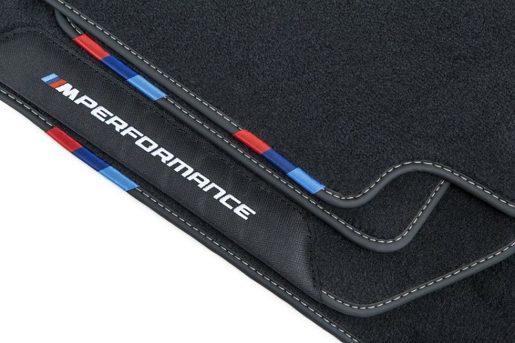 картинка Велюровые коврики M Performance BMW X1 F48/X2 F39 (4шт.) от магазина bmw-orugunal.ru