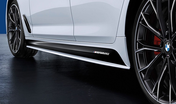 картинка Боковые облицовки порогов M Performance для BMW G30 от магазина bmw-orugunal.ru